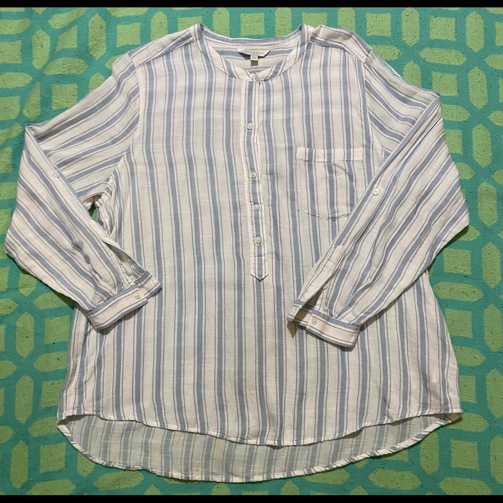 Lucky Brand women’s top. Size XL.